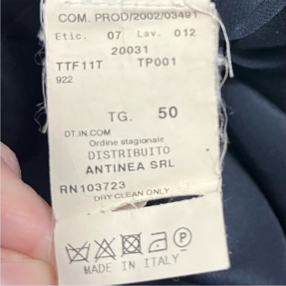 ๐ฎ๐น Vintage Armani Collezioni Black Silk Asymmetrical Button Blazer Size Large - Picture 9 of 11